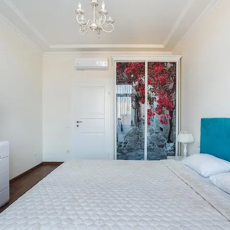 Two-room With Balcony And View Apartment Odesa